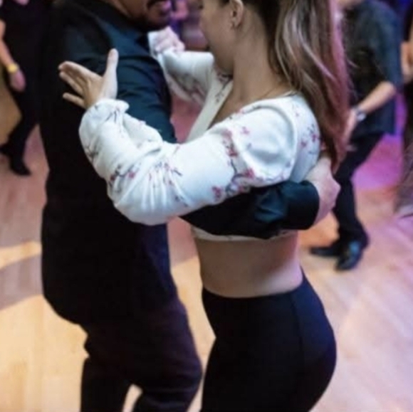 🐰Cream & Pink Floral V-Neck Long Sleeve Top - Picture 6 of 6